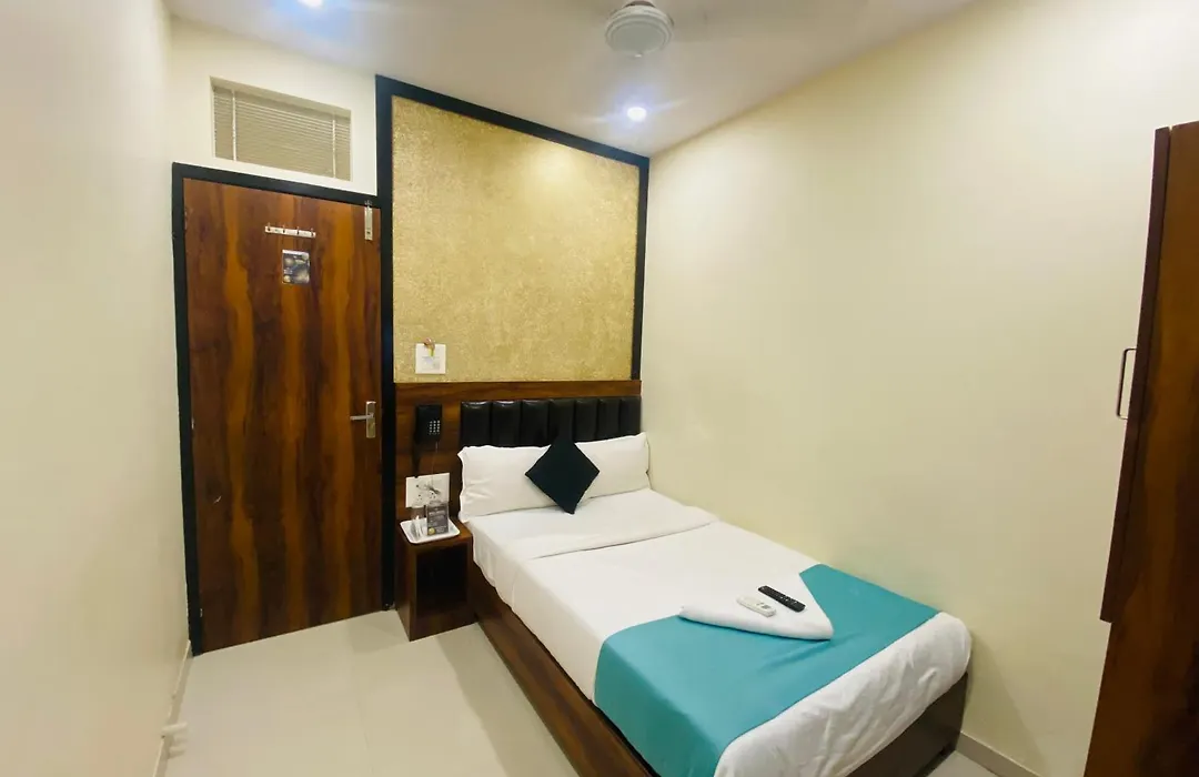 Lavender Inn -10Min-Mumbai International Airport-1